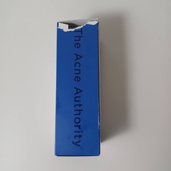 Panoxyl Acne Creamy Wash NEW Face/Body -Gentle On Skin -6 oz. *SMALL TEAR ON BOX - Picture 2 of 8